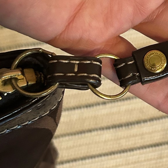 EUC espresso brown Coach w/dust bag. Gorgeous with patten leather accents. - Picture 4 of 8